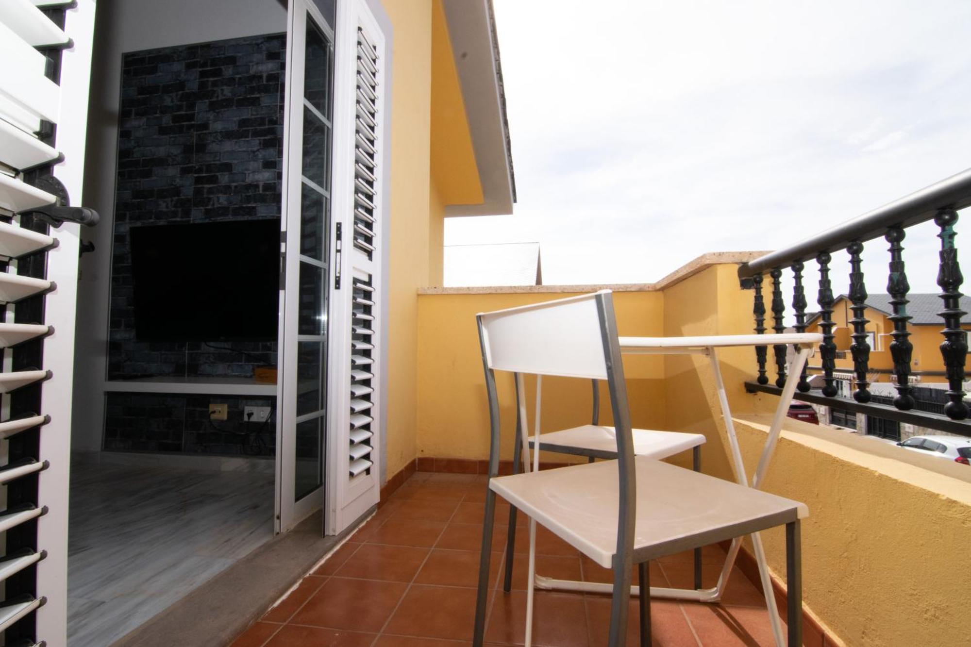 The Safe Point Suites Castillo Castillo del Romeral ภายนอก รูปภาพ