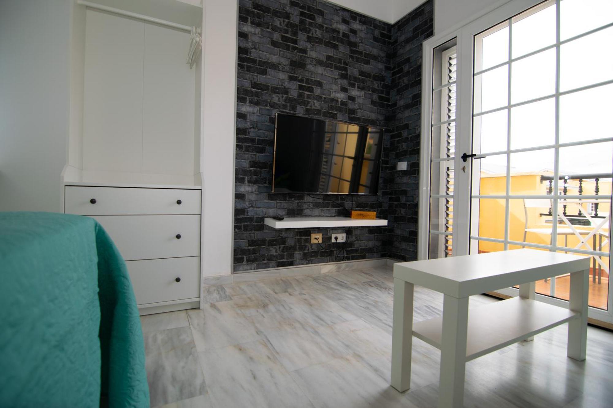 The Safe Point Suites Castillo Castillo del Romeral ภายนอก รูปภาพ